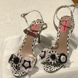 Betsy Johnson high heels